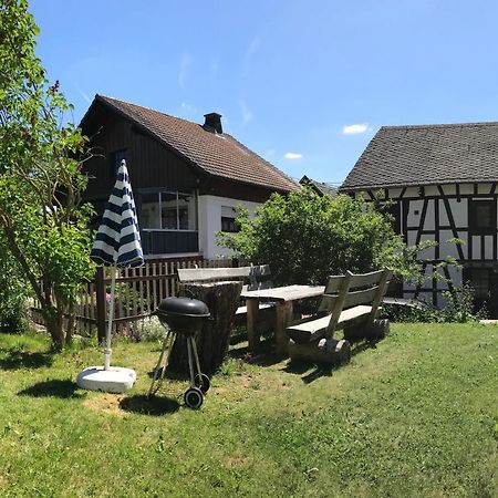 Haus Innerdorf Gemuetliches Ferienhaus Im Taunus Pohl  外观 照片